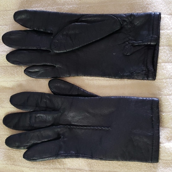 Fownes size 7 1/2 black gloves - Picture 1 of 4